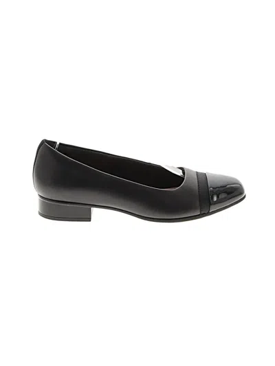 Pre-owned Clarks Heels In Black