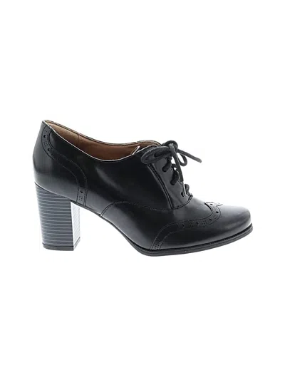 Pre-owned Clarks Heels In Black