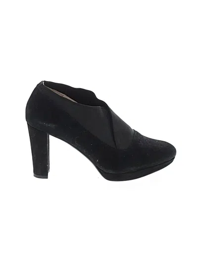 Pre-owned Clarks Heels In Black