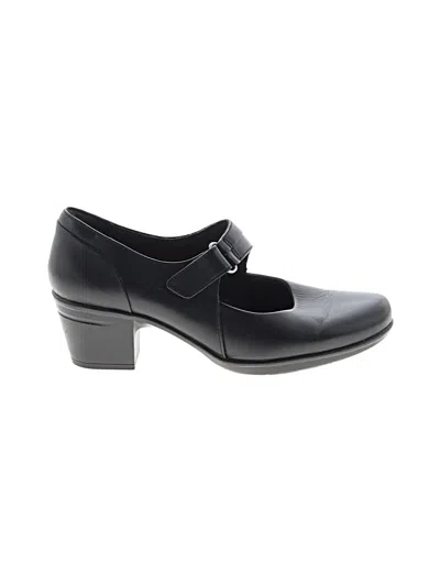 Pre-owned Clarks Heels In Black