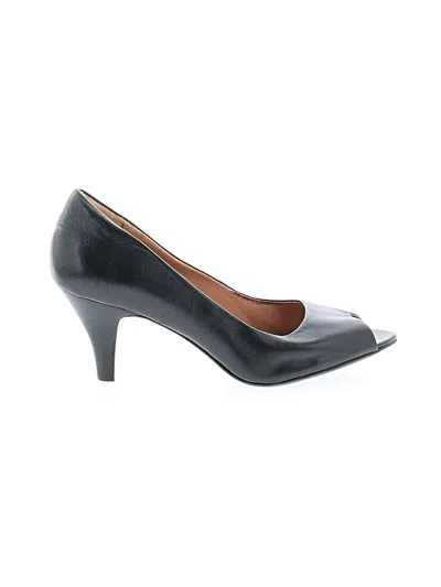 Pre-owned Clarks Heels In Black