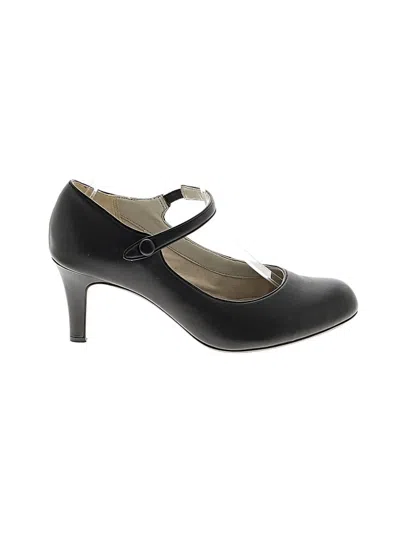 Pre-owned Clarks Heels In Black