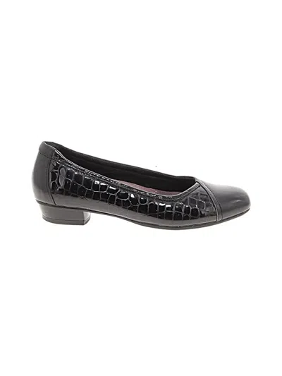 Pre-owned Clarks Heels In Black