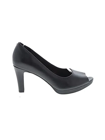 Pre-owned Clarks Heels In Black