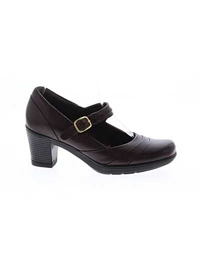 Pre-owned Clarks Heels In Brown