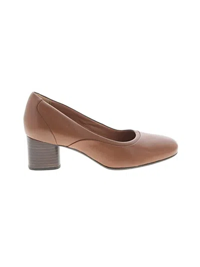 Pre-owned Clarks Heels In Brown