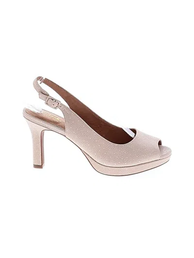 Pre-owned Clarks Heels In Ivory