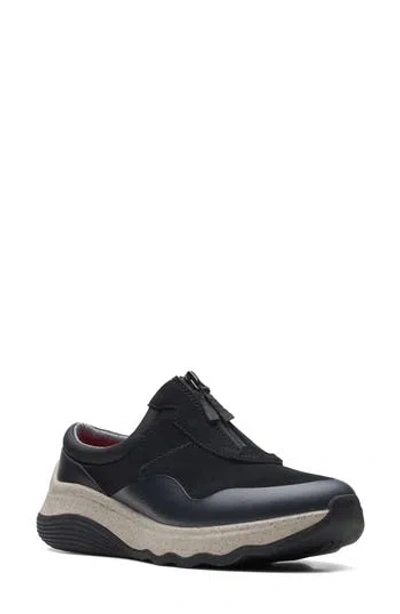 Clarks ® Jaunt Way Sneaker In Black