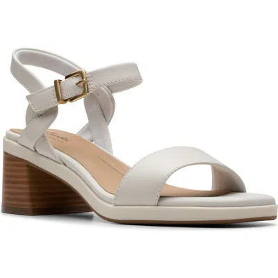 Clarks ® Jaylan Ray Sandal In White Leather