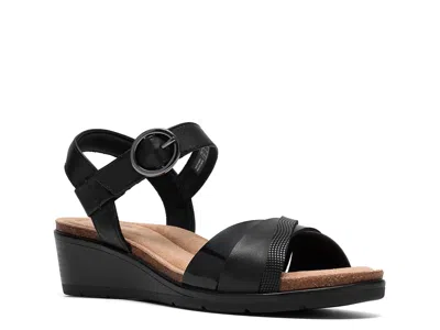 Clarks Kacha Twist Wedge Sandal In Black