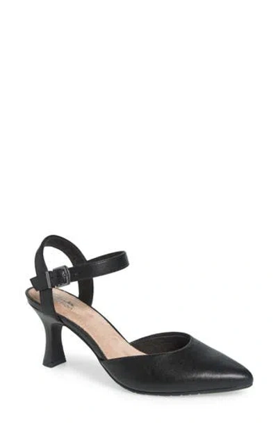 Clarks ® Kataleyna Cora Pump In Black Leather