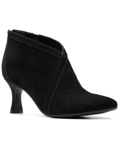 Clarks Kataleyna Sol Suede Pump In Black