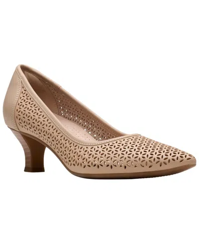 Clarks Kepley Sky Leather Pump In Neutral