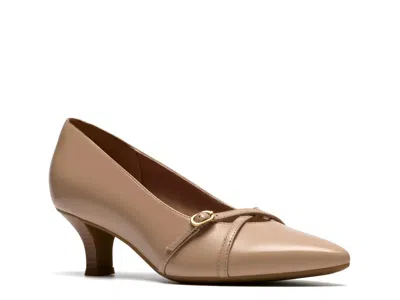 Clarks Kepley Star Pump In Brown