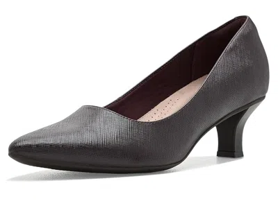Clarks Kepley Vine High Women's Heels Merlot Interest: 7 B - Medium, Leather/rubber In Brown