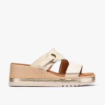 Clarks Kidiki Cove Cream Leather In Animal Print