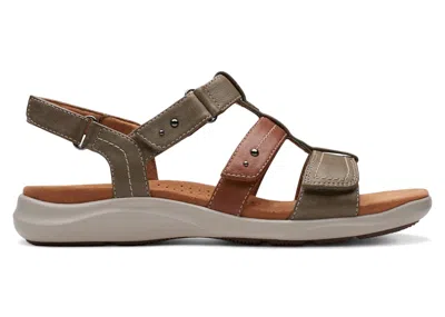 Pre-owned Clarks Kitly Step Leather (women's) Sneakers In Olive/combi