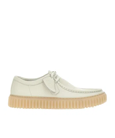 CLARKS LACE-UP LOW-TOP SNEAKERS