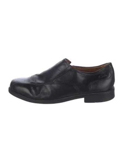 Pre-owned Clarks Leather Dress Loafers In Black