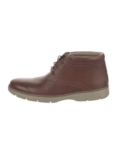 Pre-owned Clarks Leather Lace-up Boots In Burgundy