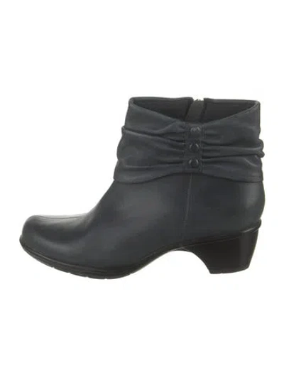 Pre-owned Clarks Leather Pleated Accents Boots In Blue