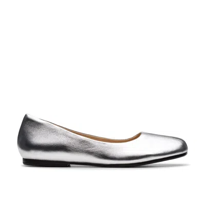 Clarks Livia Lily Ballet Flat In Silver