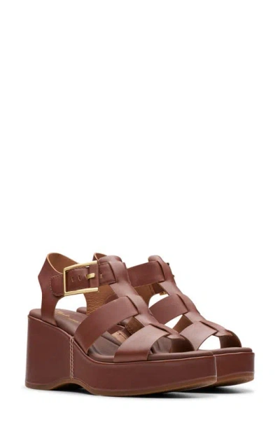 Clarks Manon Cove Wedge Sandal In Tan Leather
