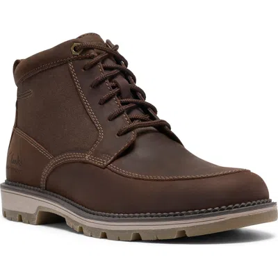 Clarks ® Maplewalk Rise Waterproof Boot In Brown Combi