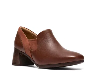 Clarks Marriann Pure Pump In Light Brown