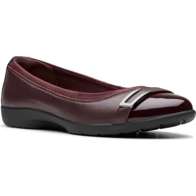 Clarks ® Meadow Rose Cap Toe Flat In Wine Combi