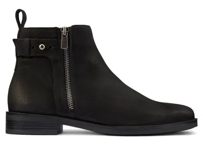 Pre-owned Clarks Memi Lo Nubuck (women's) Sneakers In Black
