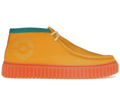 Pre-owned Clarks Men's  Torhill Explore Pokémon Charizard Sneakers In Orange