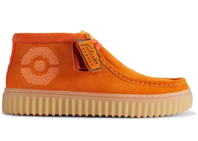 Pre-owned Clarks Men's  Torhill Explore Pokémon Charmander Sneakers In Orange Suede