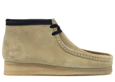 Pre-owned Clarks Men's  Wallabees Wutang 36 Chambers 25th Anniversary Sneakers In Maple