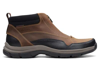 Pre-owned Clarks Men's  Walpath Zip Leather Sneakers In Dark Tan In Brown