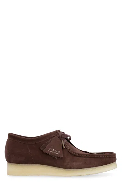 Clarks Men's Wallabee Suede Lace-up Shoes In Brown