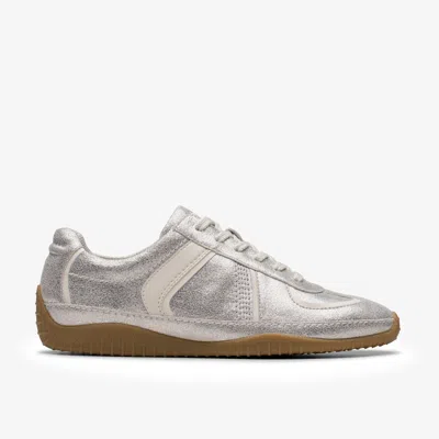 Clarks Meridor Lo In Silver