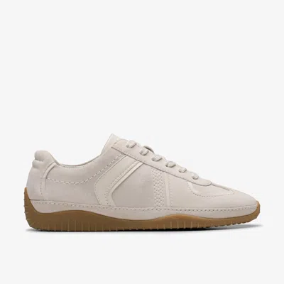 Clarks Meridor Lo In White