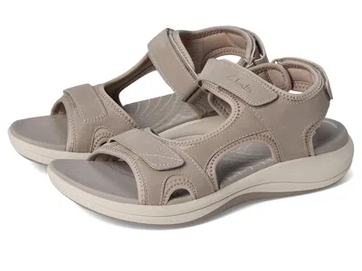 Clarks Mira Bay In Brown