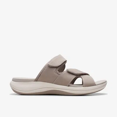 Clarks Mira Ease In Beige