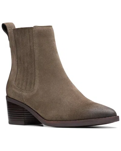 CLARKS CLARKS MORZINE TOP SUEDE BOOT