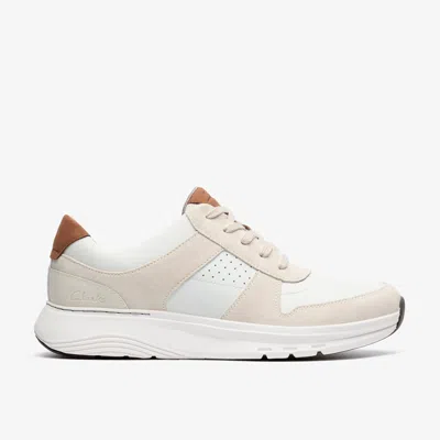 Clarks Motion Trek Go In Sand