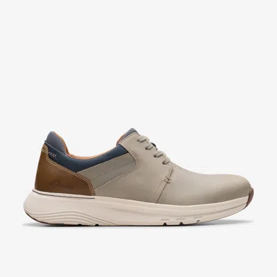 Clarks Motion Trek Pt In Brown