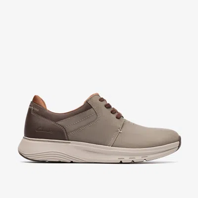 Clarks Motion Trek Pt In Brown