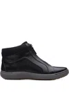 Clarks Nalle Boots In Black