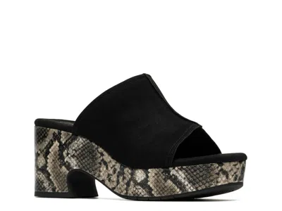 Clarks Nerisa Vine Platform Sandal In Black