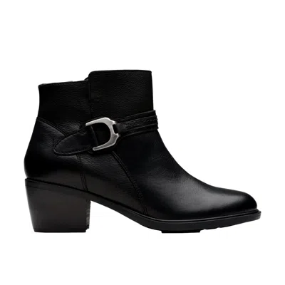 Clarks Neva Buckle Black Leather 26179799 Women's
