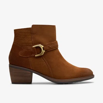 Clarks Neva Buckle In Brown