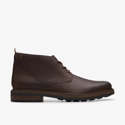 Clarks Newford Mid In Brown