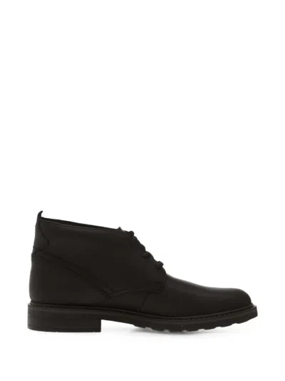 Clarks Newford Mid Lace-up Ankle Boots In Black